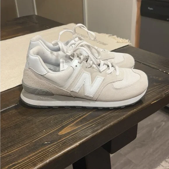 New Balance Sneakers - Picture 1 of 3
